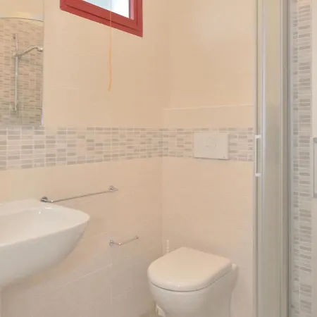 בית נופש Modern Two-room Nautilus ביביונה